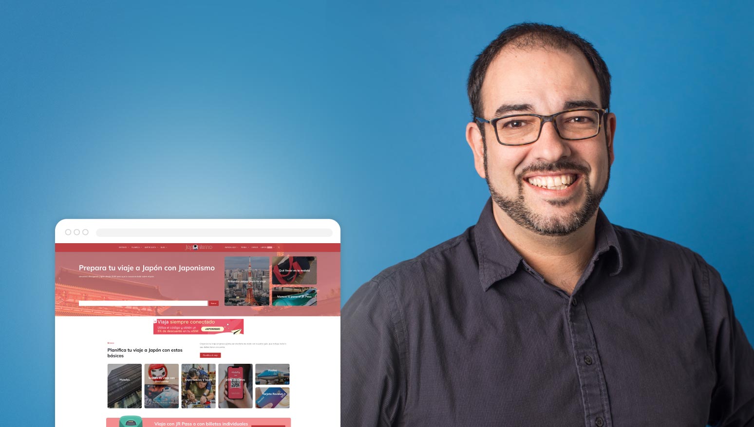 Miniatura de YouTube que presenta a Luis Rodríguez, fundador de Japonismo, promocionando casos de éxito de clientes de SiteGround. La imagen muestra a un hombre sonriente con gafas y barba vistiendo una camisa oscura sobre un fondo degradado azul, con los logotipos de SiteGround y Japonismo mostrados.